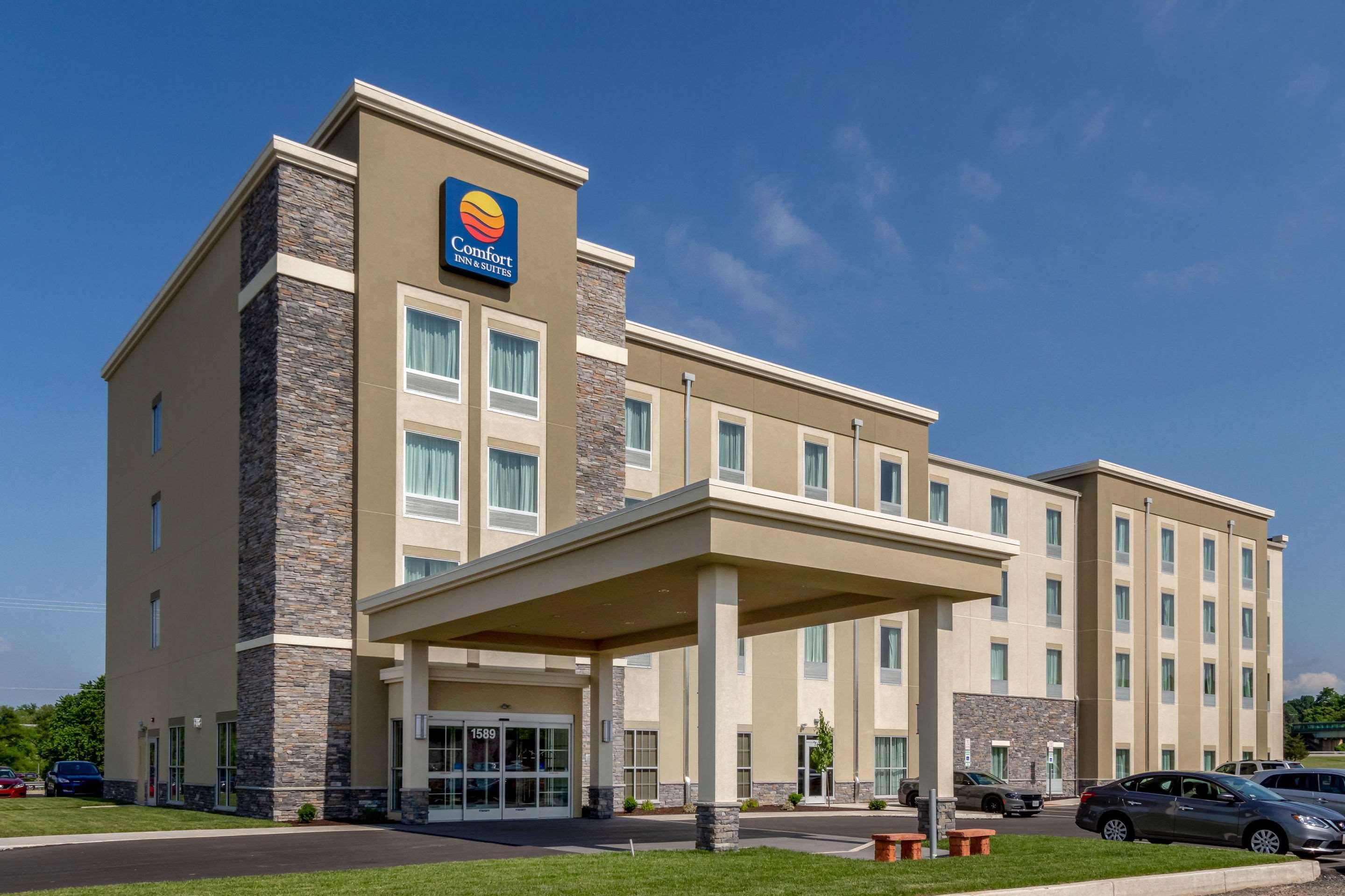 Comfort Inn & Suites - Harrisburg Airport - Hershey South Middletown  Exterior photo