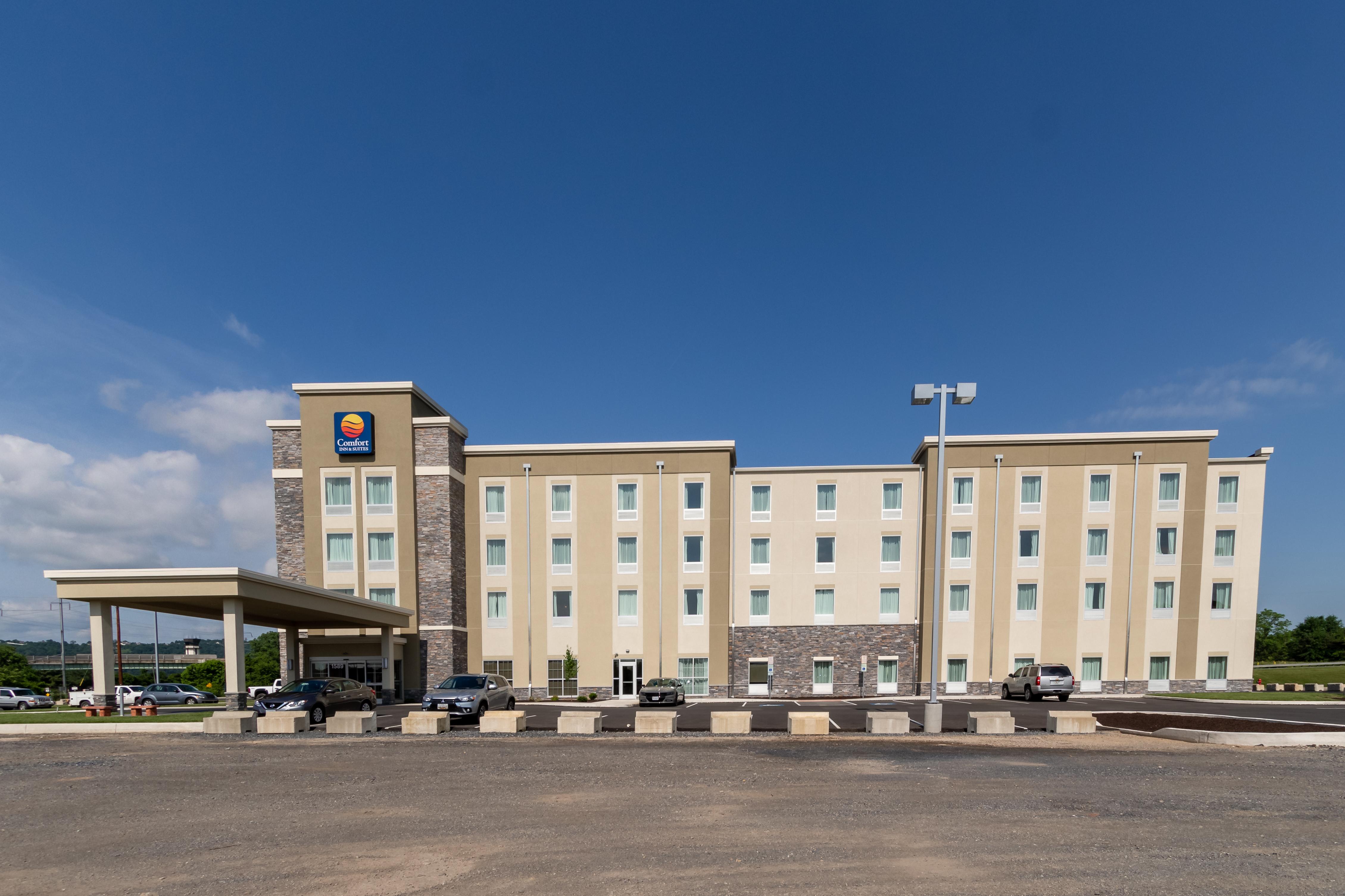 Comfort Inn & Suites - Harrisburg Airport - Hershey South Middletown  Exterior photo