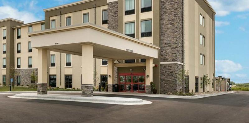 Comfort Inn & Suites - Harrisburg Airport - Hershey South Middletown  Exterior photo